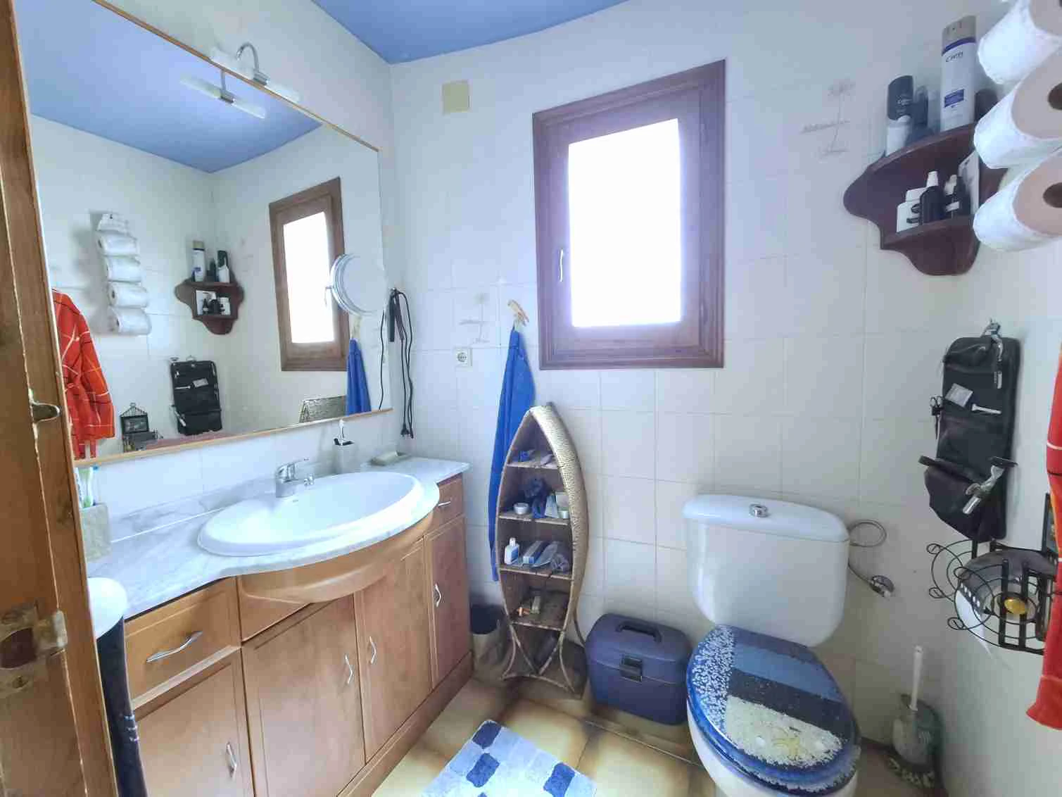 HH-CD346809 - Establecimiento de ocio o hostelería con vivienda propia en venta en Sanet y Negrals