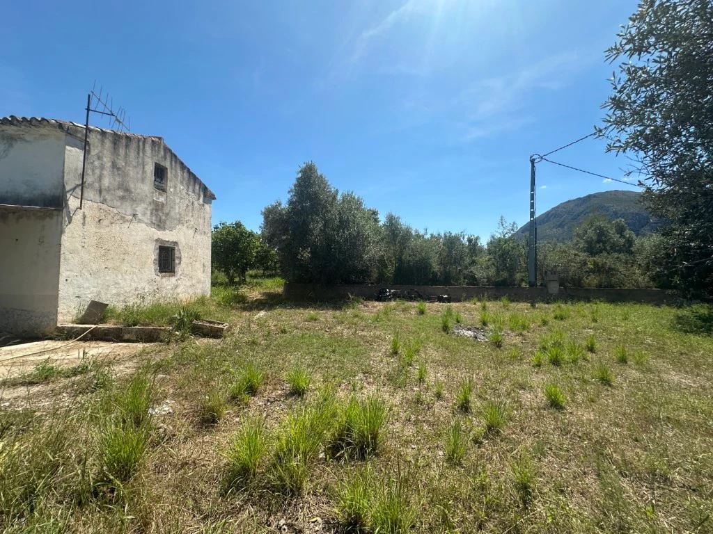 V04 - Casa de campo en venta en Pego.