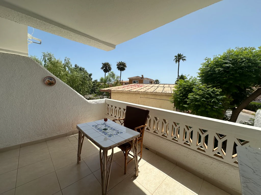 A10 - Apartamento de 1 dormitorio con terraza cerca de la playa y Denia