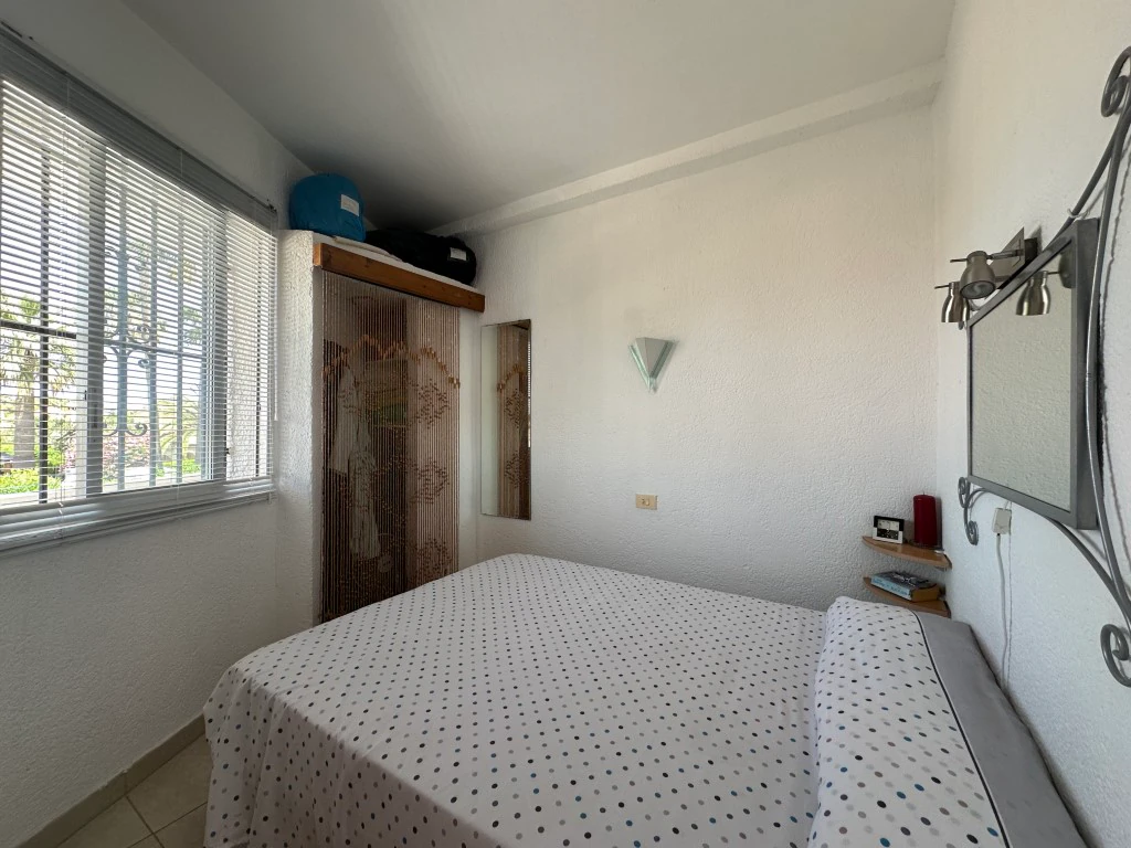 A10 - Apartamento de 1 dormitorio con terraza cerca de la playa y Denia