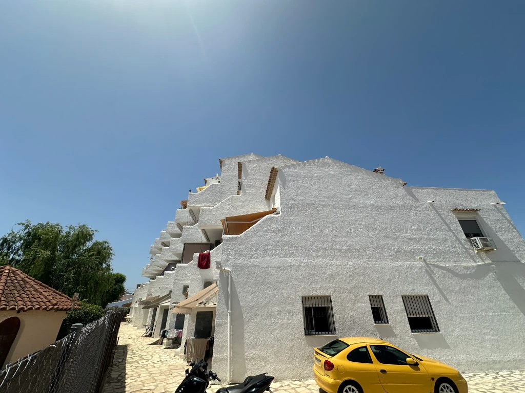 A10 - Apartamento de 1 dormitorio con terraza cerca de la playa y Denia