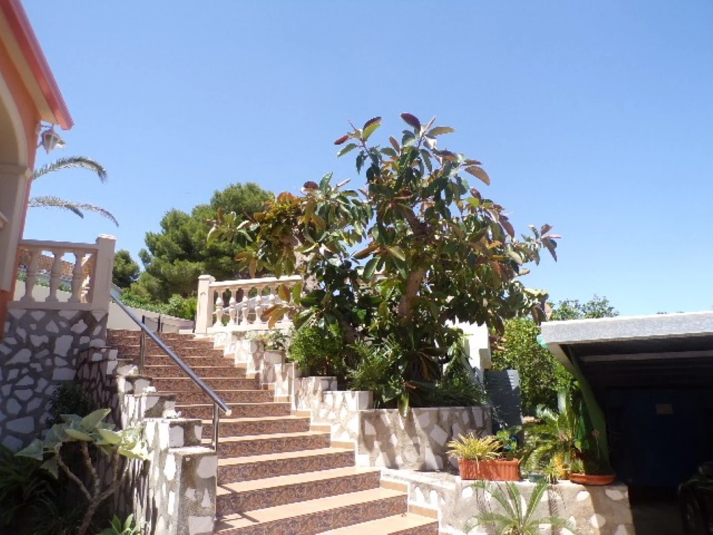 VP08 - Chalet en venta en Denia (Alicante) en zona tranquila cerca de Denia