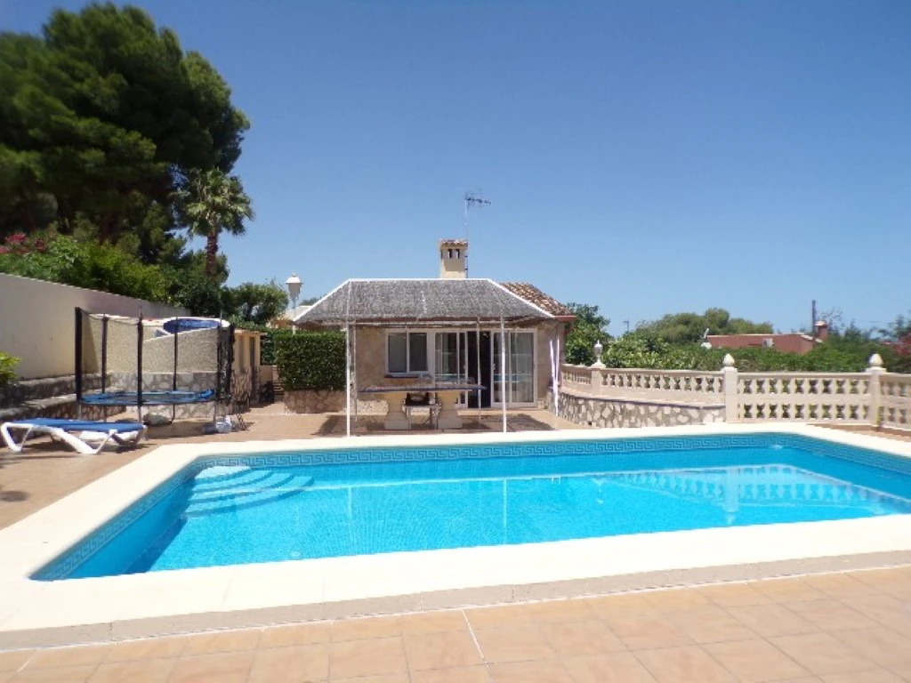 VP08 - Chalet en venta en Denia (Alicante) en zona tranquila cerca de Denia
