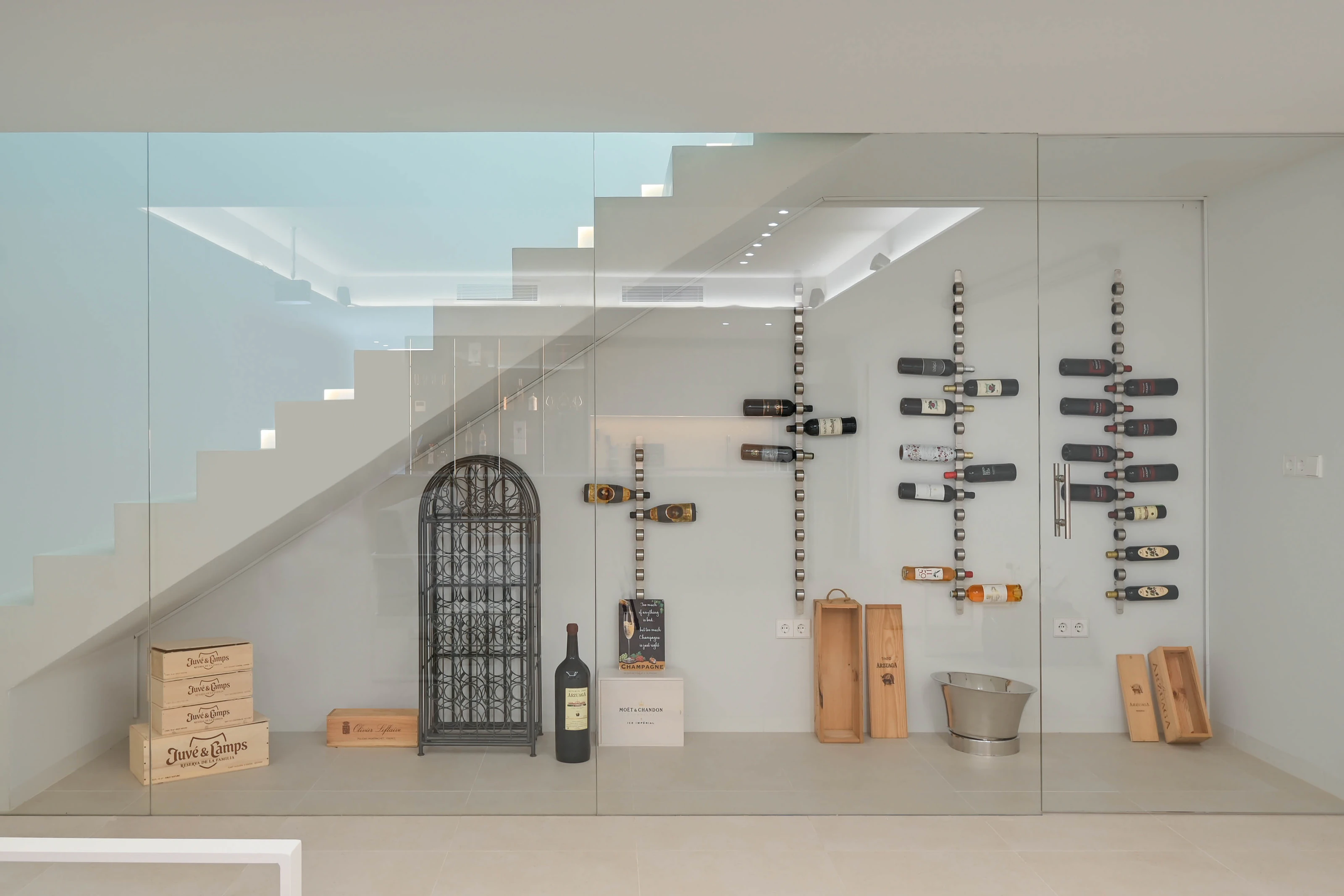 Lyxig modern villa med havsutsikt i Moraira