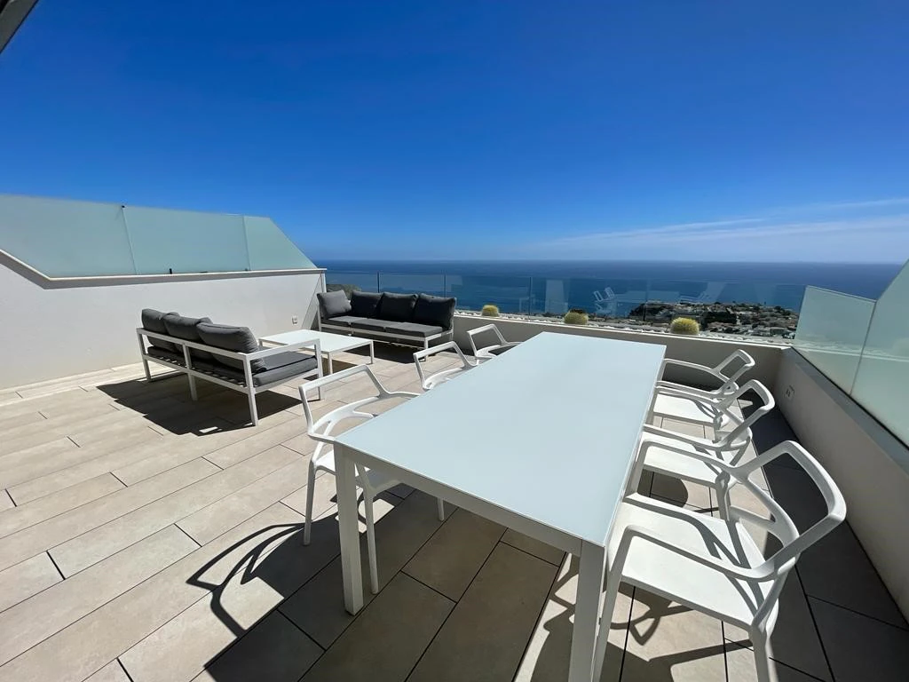 CC1021 - Wohnung zu verkaufen mit Panoramablick auf das Meer