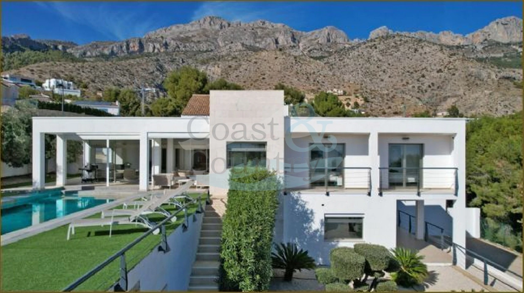 Élégante villa moderne à Altea la Vella vue sur la mer