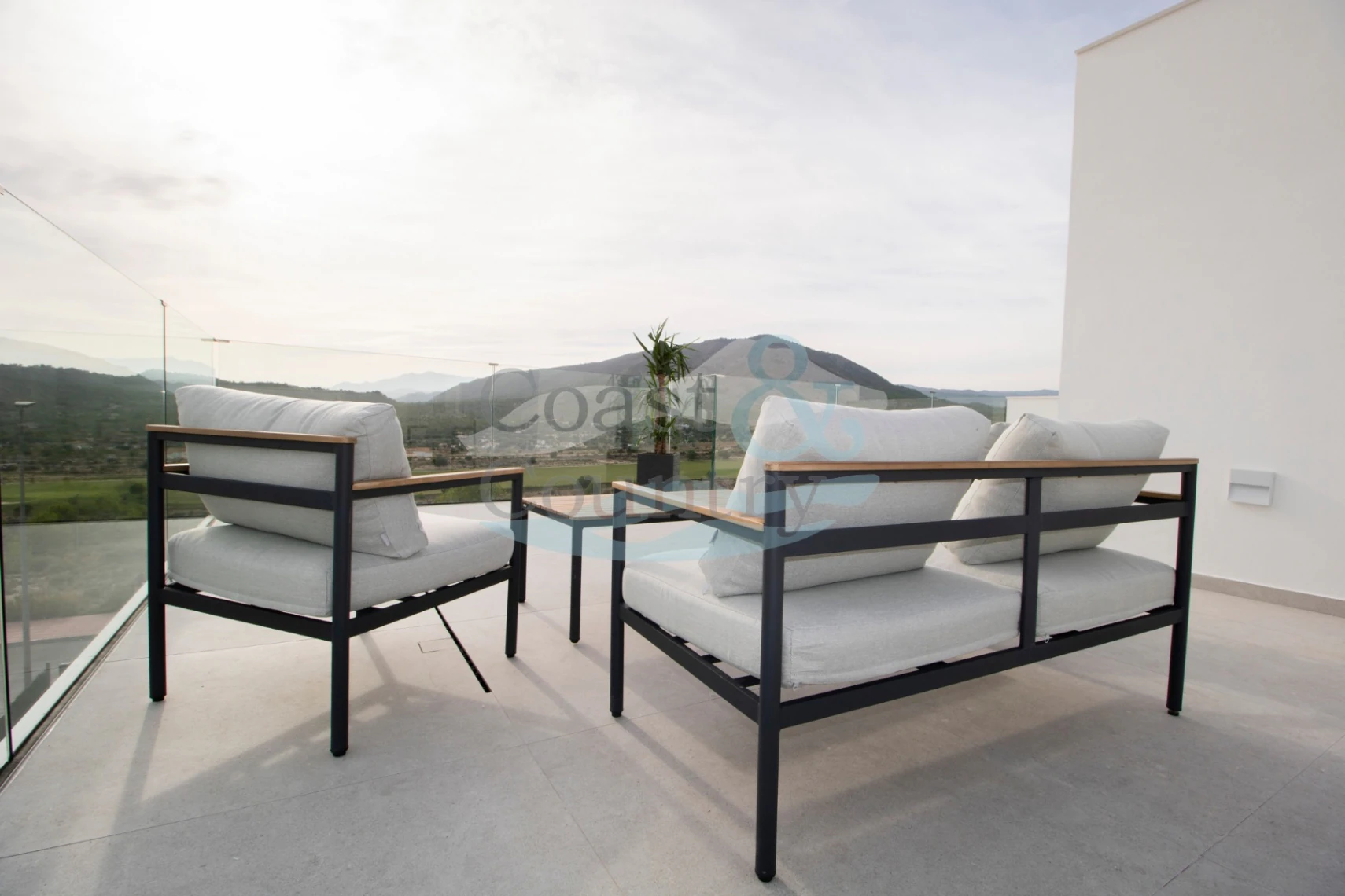 Modern Villa with Pool and Garden in Finestrat