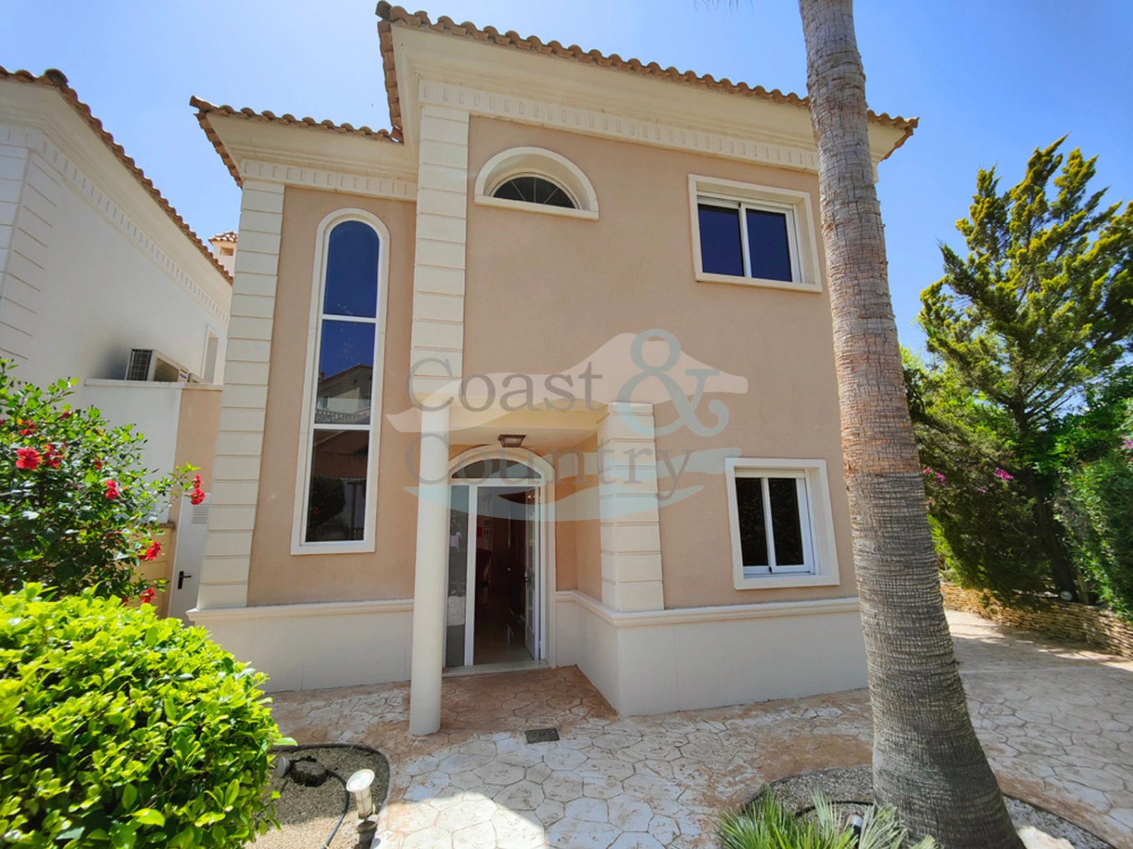 CC1167c - Magnífica casa de estilo moderno en Calpe