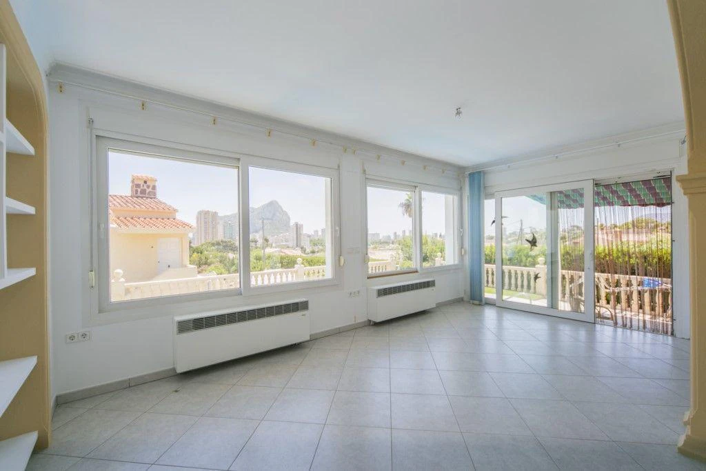 Charming 3-Bedroom Casa with Private Pool in Calpe