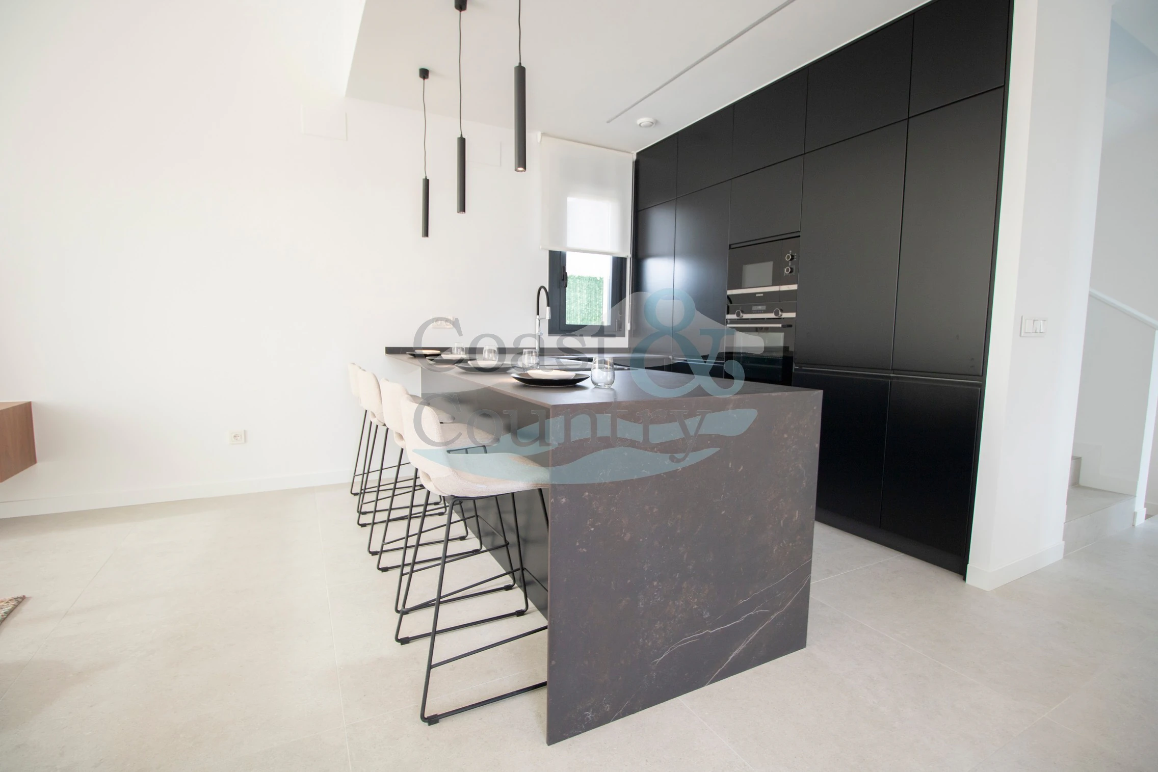 Modern Villa with Pool and Garden in Finestrat