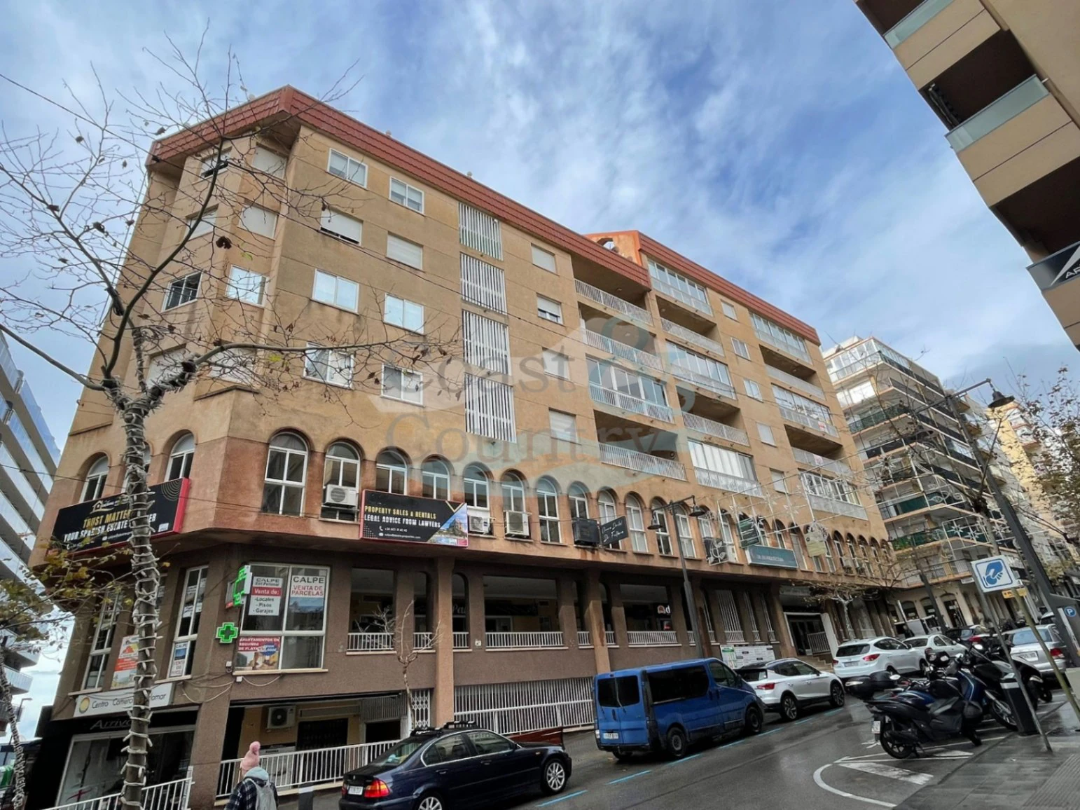 Stunning Spacious Central Apartment in Calpe, Steps from the Beach