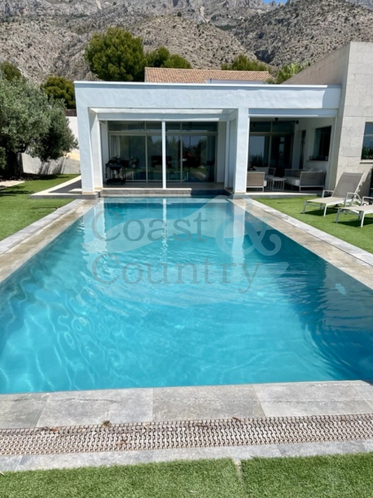 Élégante villa moderne à Altea la Vella vue sur la mer