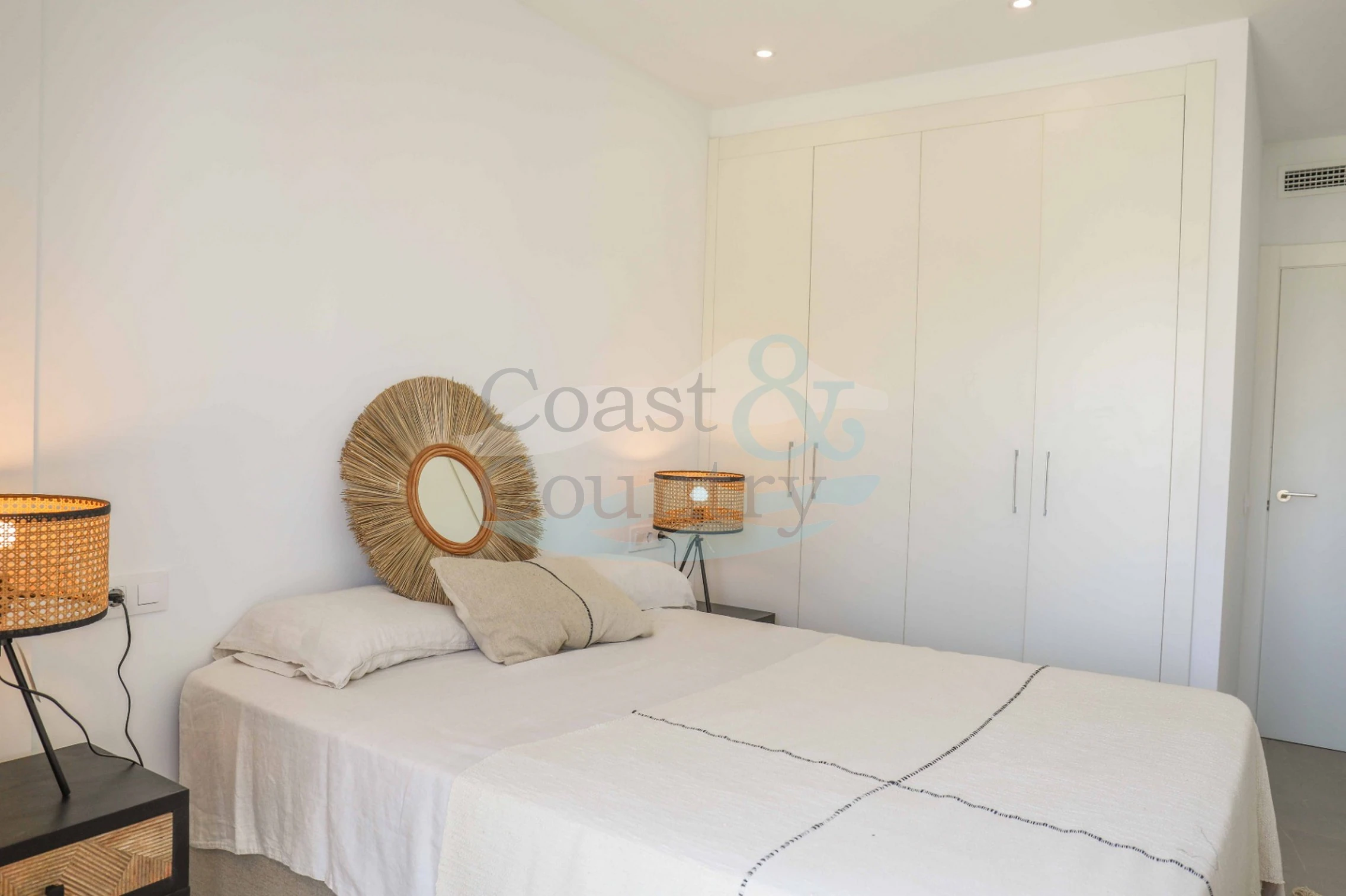 Elegant ground floor flat with private garden Dénia