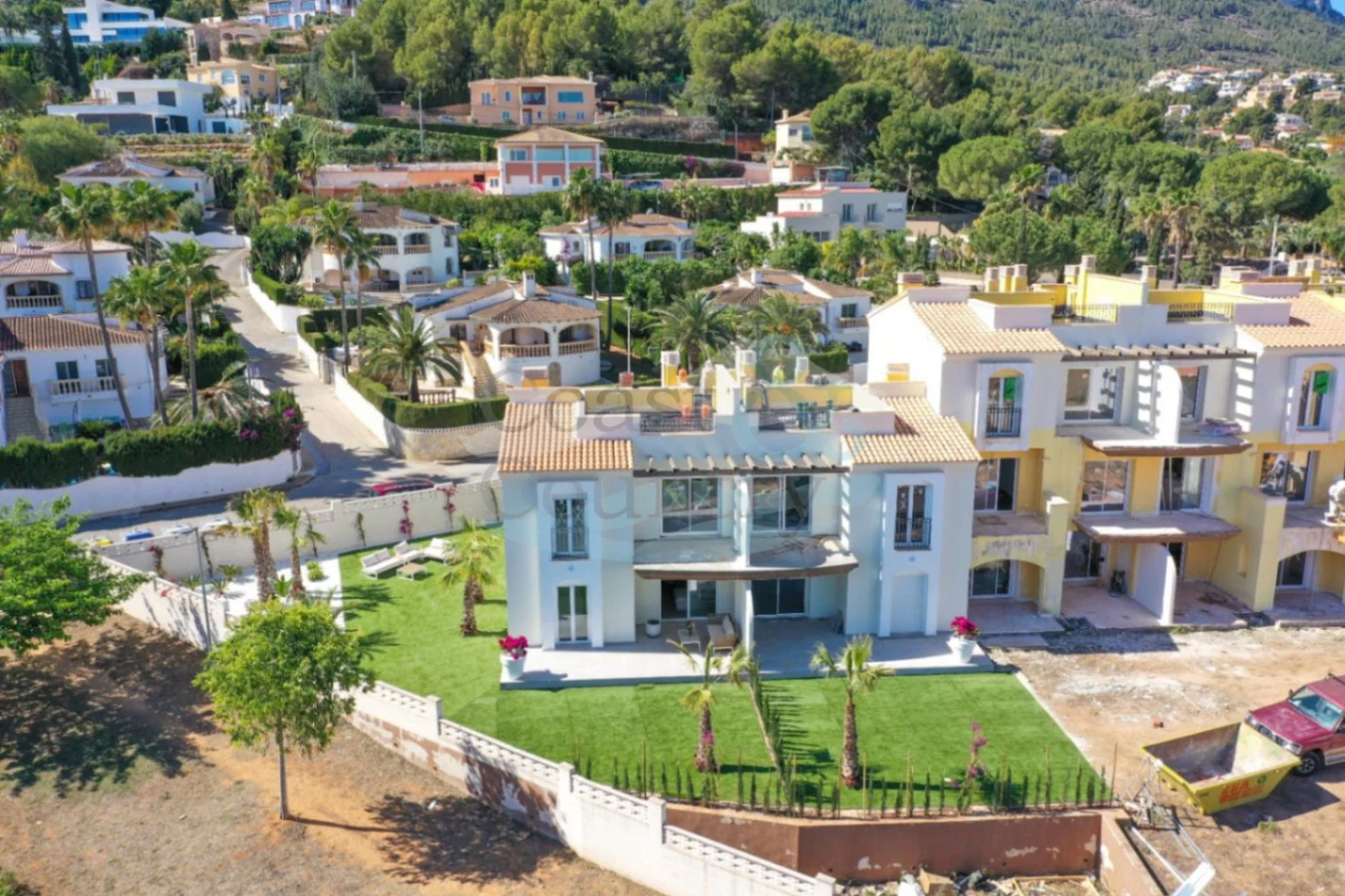Elegant ground floor flat with private garden Dénia