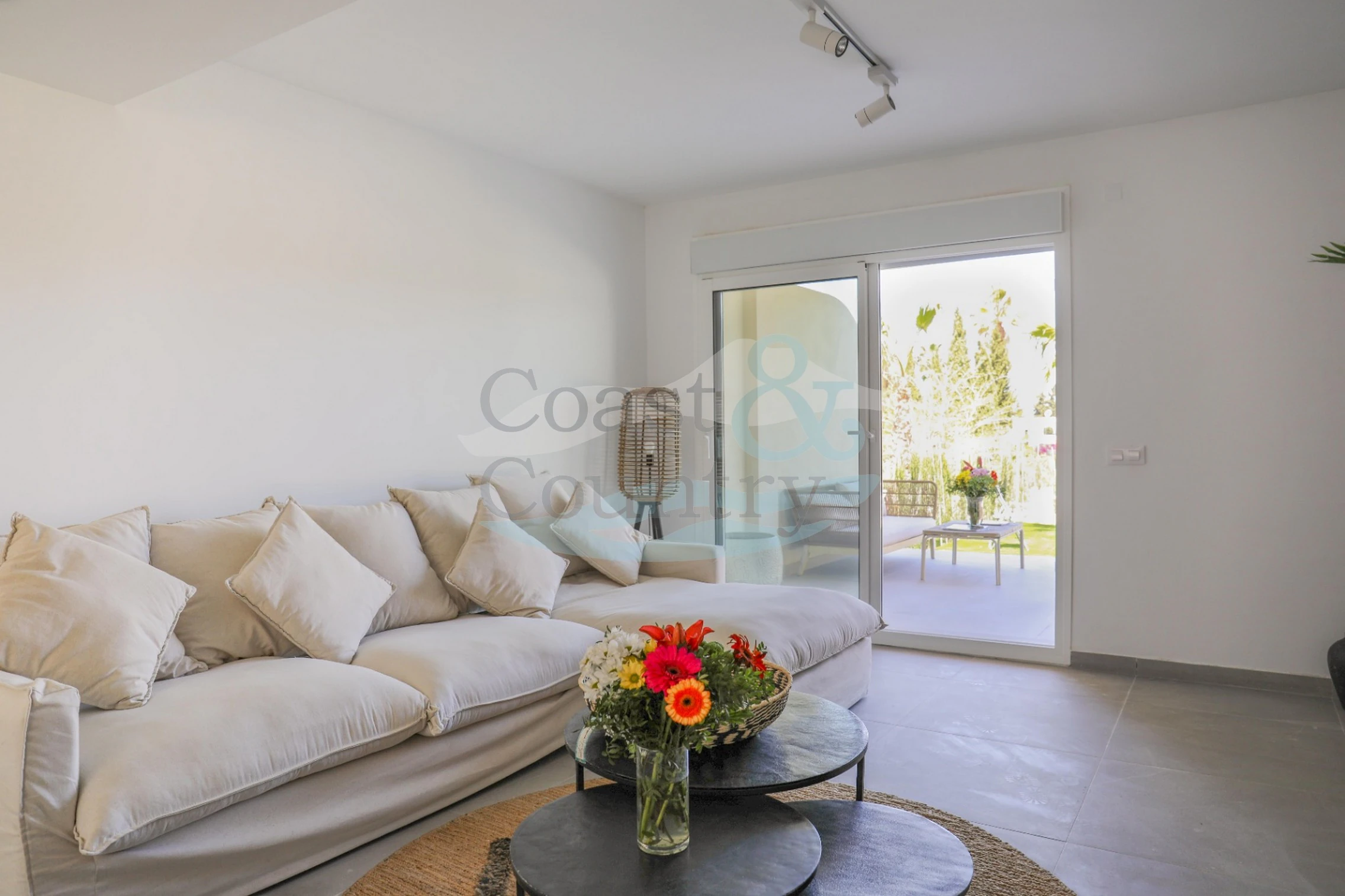 Elegant ground floor flat with private garden Dénia