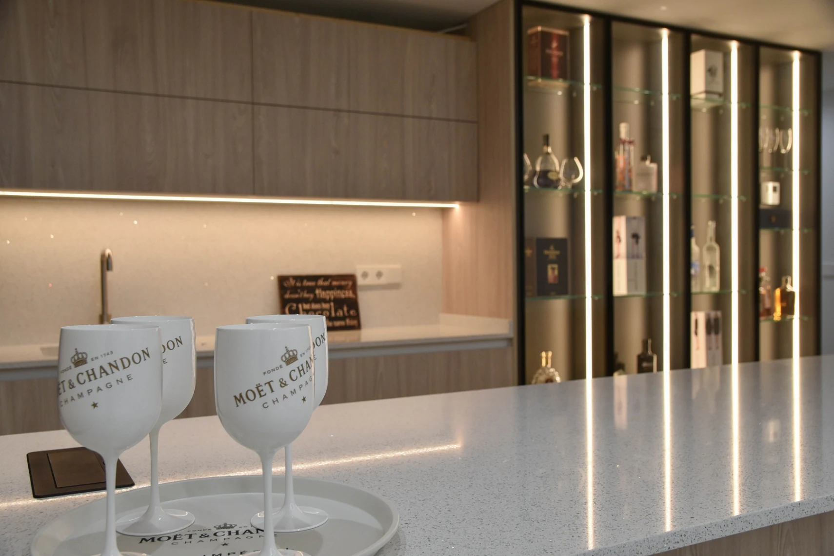Lyxig modern villa med havsutsikt i Moraira