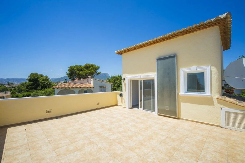 Charming 3-Bedroom Casa with Private Pool in Calpe