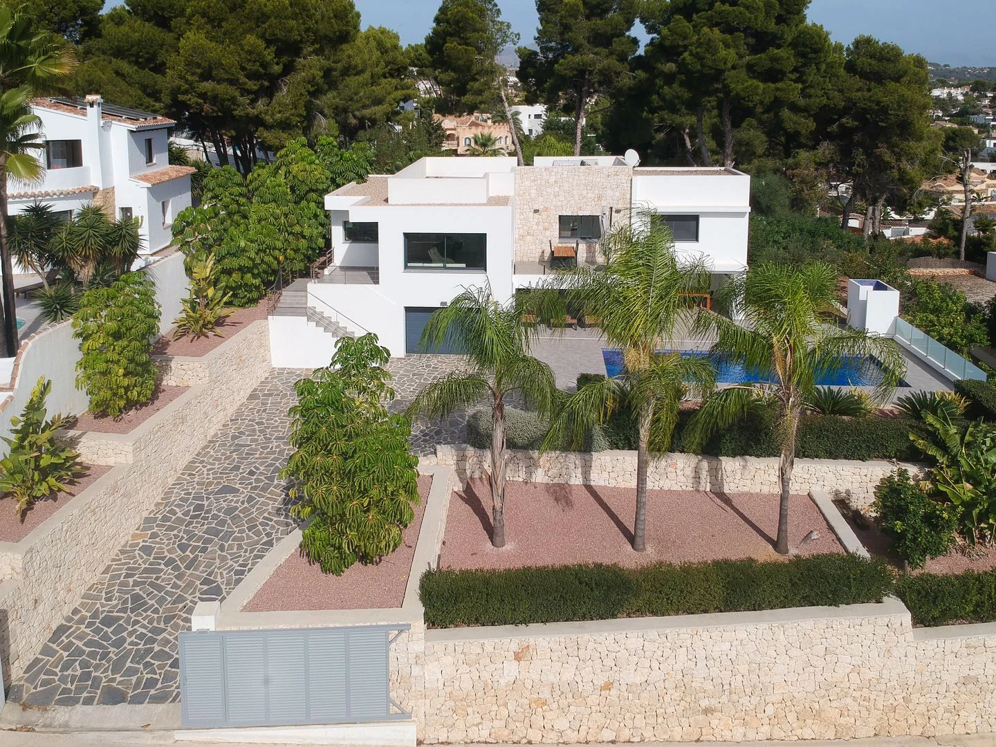 Modern villa for sale with sea view in Moraira