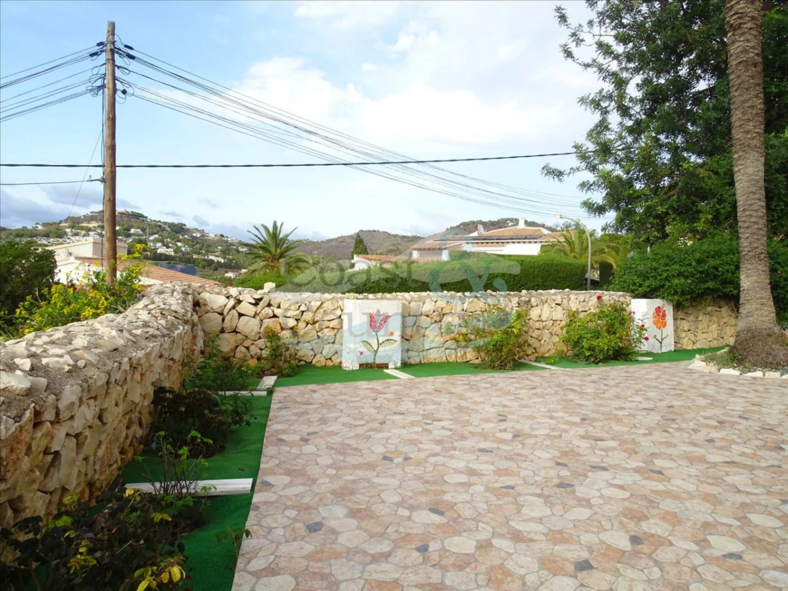 Villa with Independent Apartments and Panoramic Views