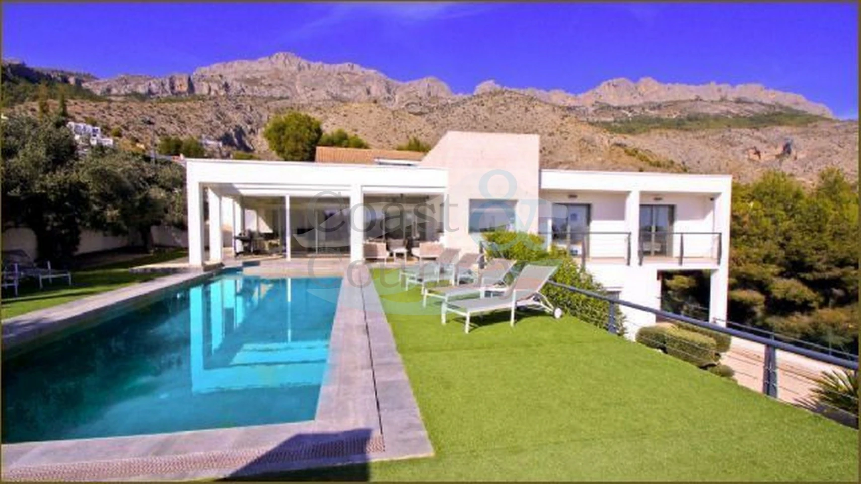 Élégante villa moderne à Altea la Vella vue sur la mer
