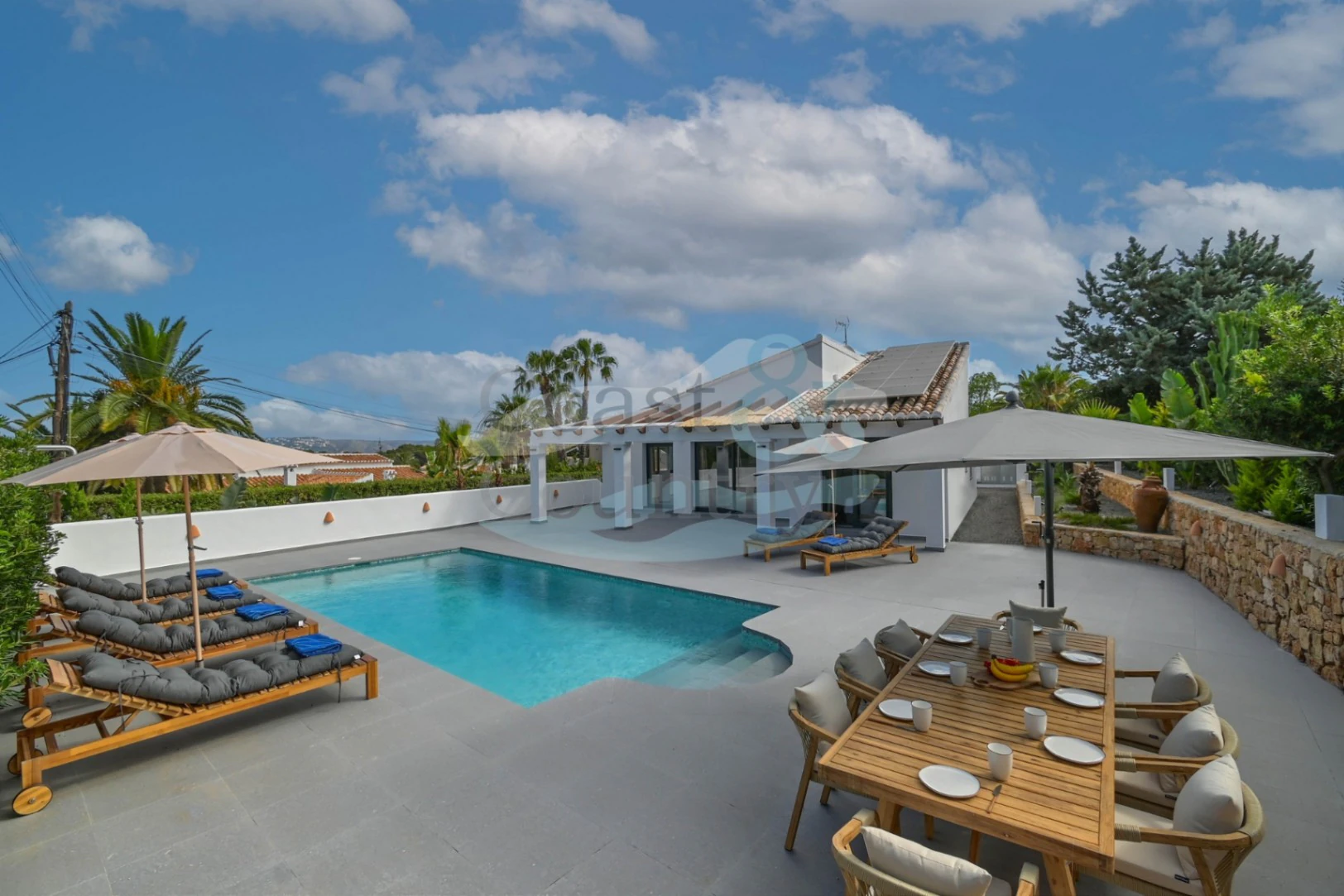 Extraordinaria villa recién renovada Javea
