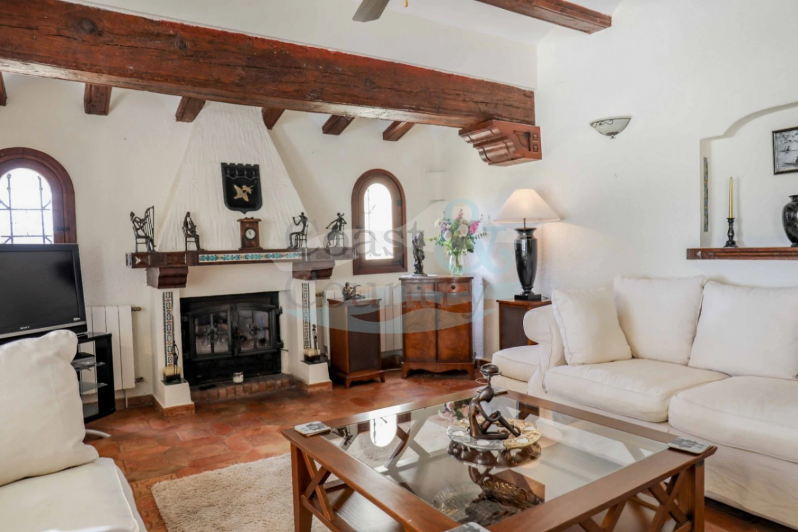 Prachtige villa op Montgo: weids uitzicht en tijdloze elegantie