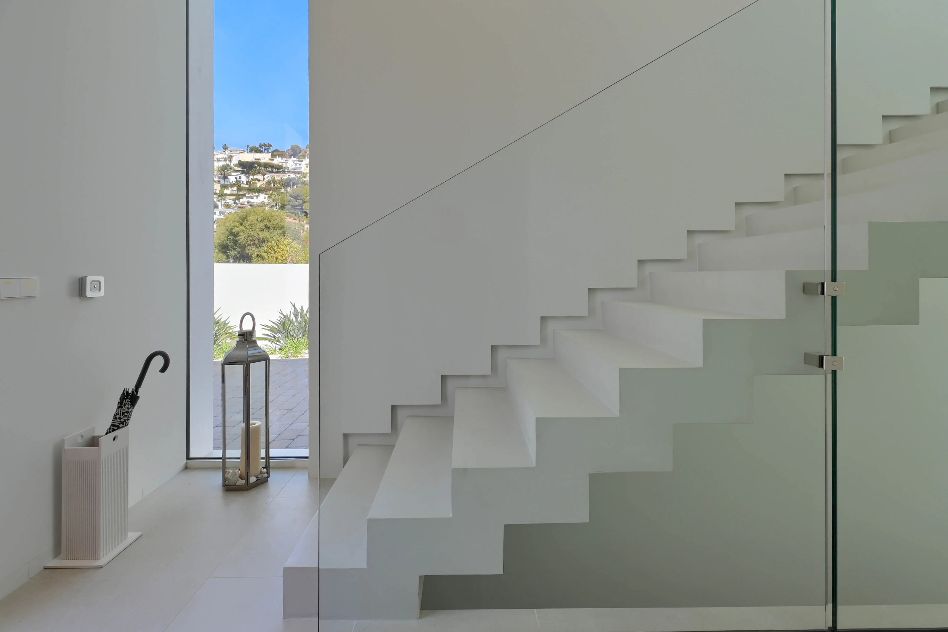 Lyxig modern villa med havsutsikt i Moraira