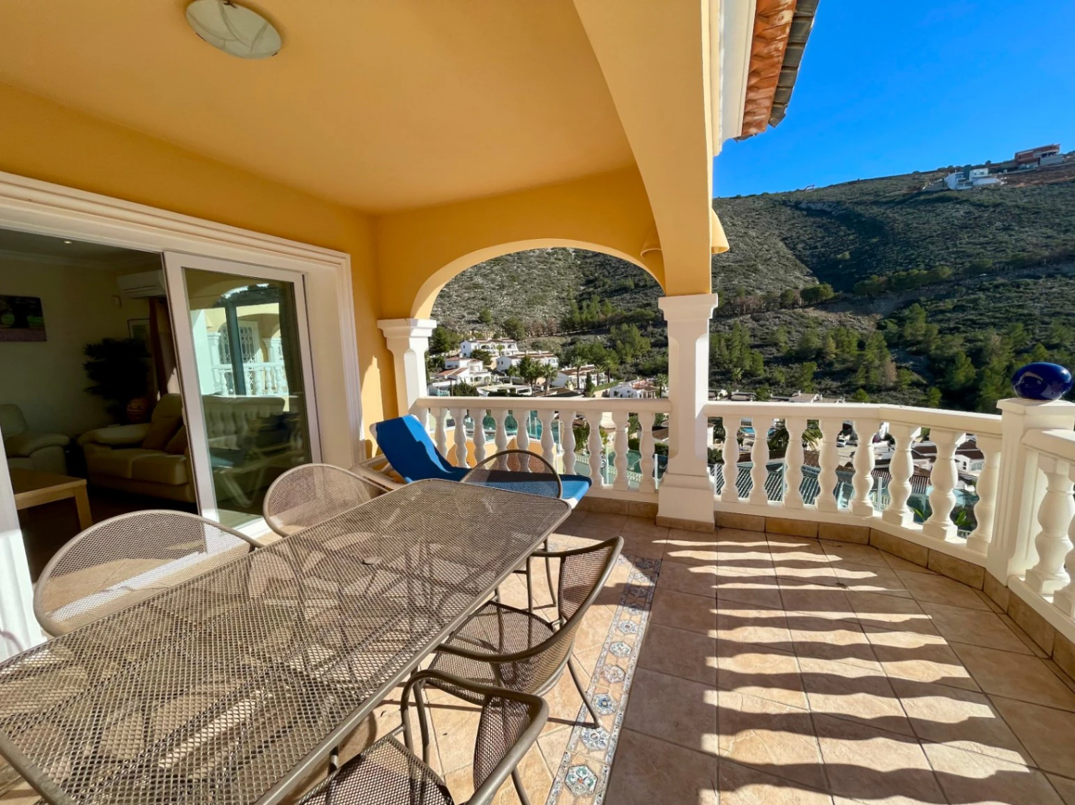 Your Mediterranean retreat. Villa with sea views in Benitachell