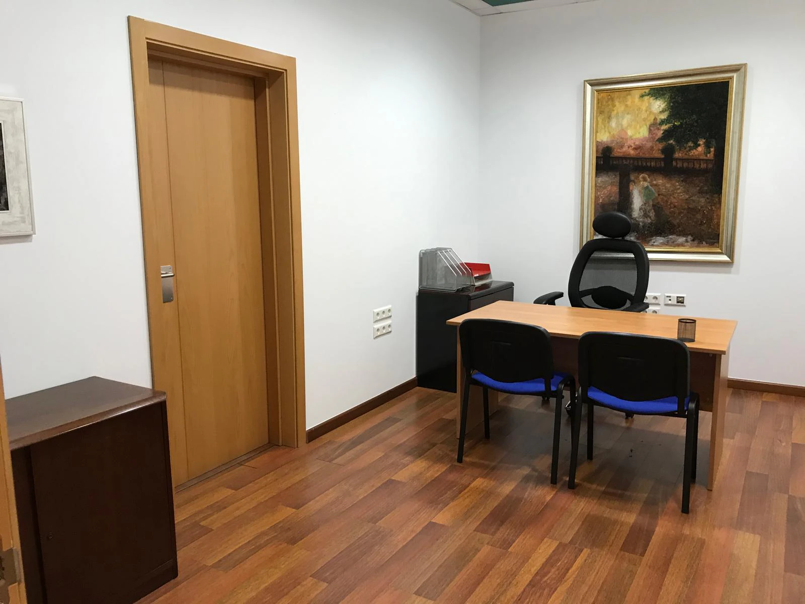 GREAT COMMERCIAL SPACE OPPORTUNITY FOR MULTIPLE USES WITH AN INCREDIBLE LOCATION