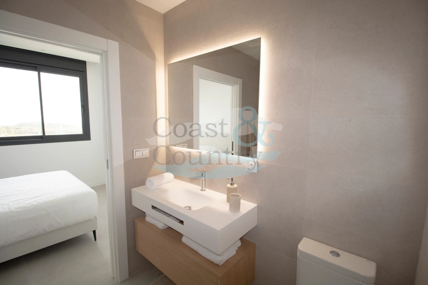 Modern Villa with Pool and Garden in Finestrat