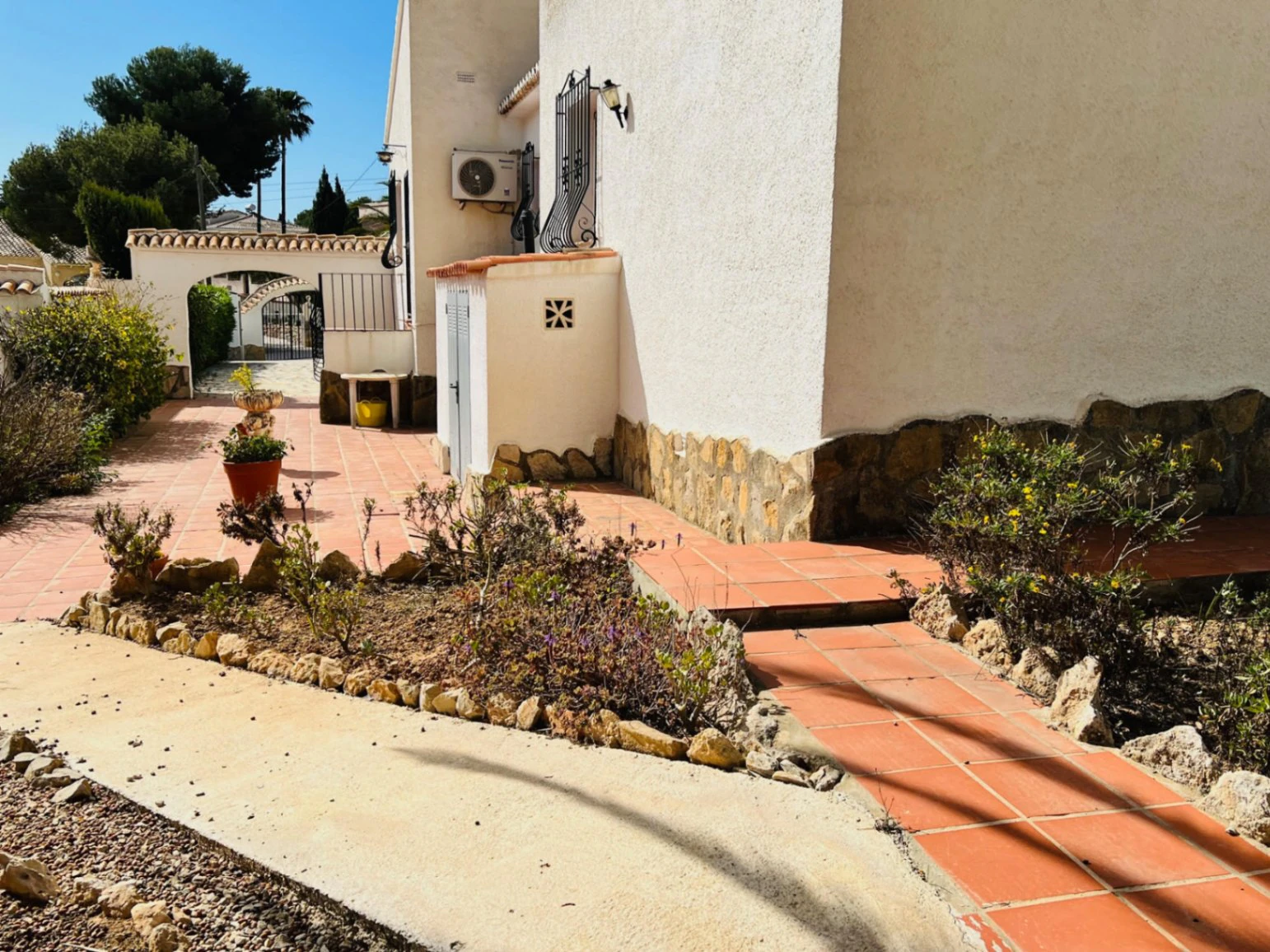 Charmante villa met zwembad te koop - Benissa