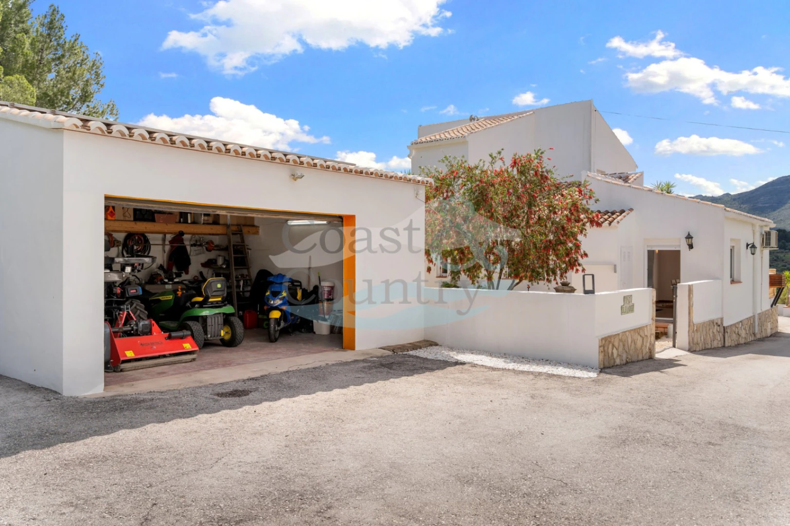 Stunning villa for sale in Murla
