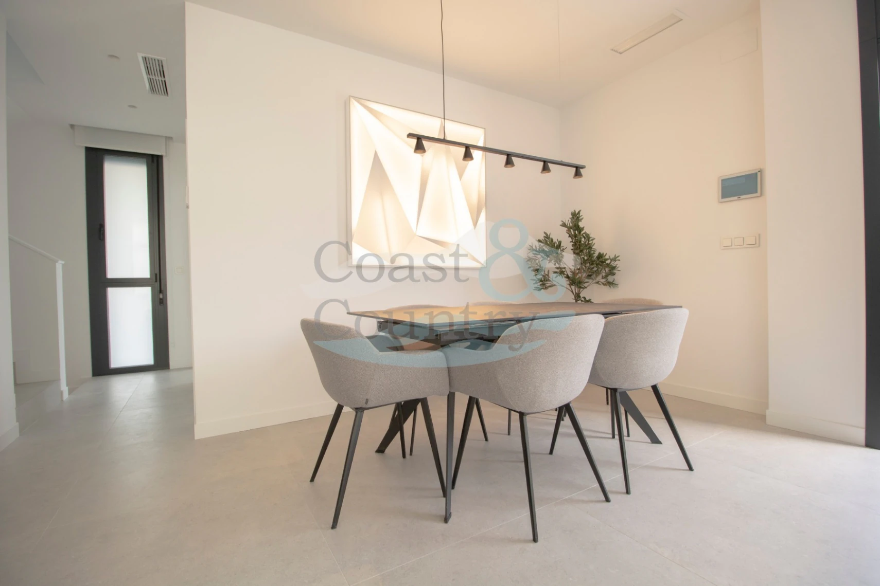 Modern Villa with Pool and Garden in Finestrat