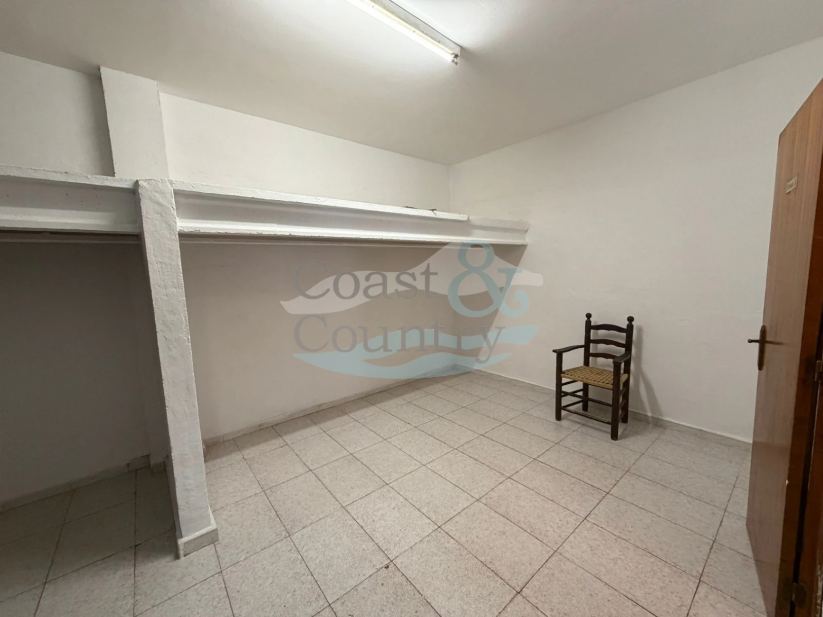 Commercieel te koop in Moraira - 81 m² met airconditioning