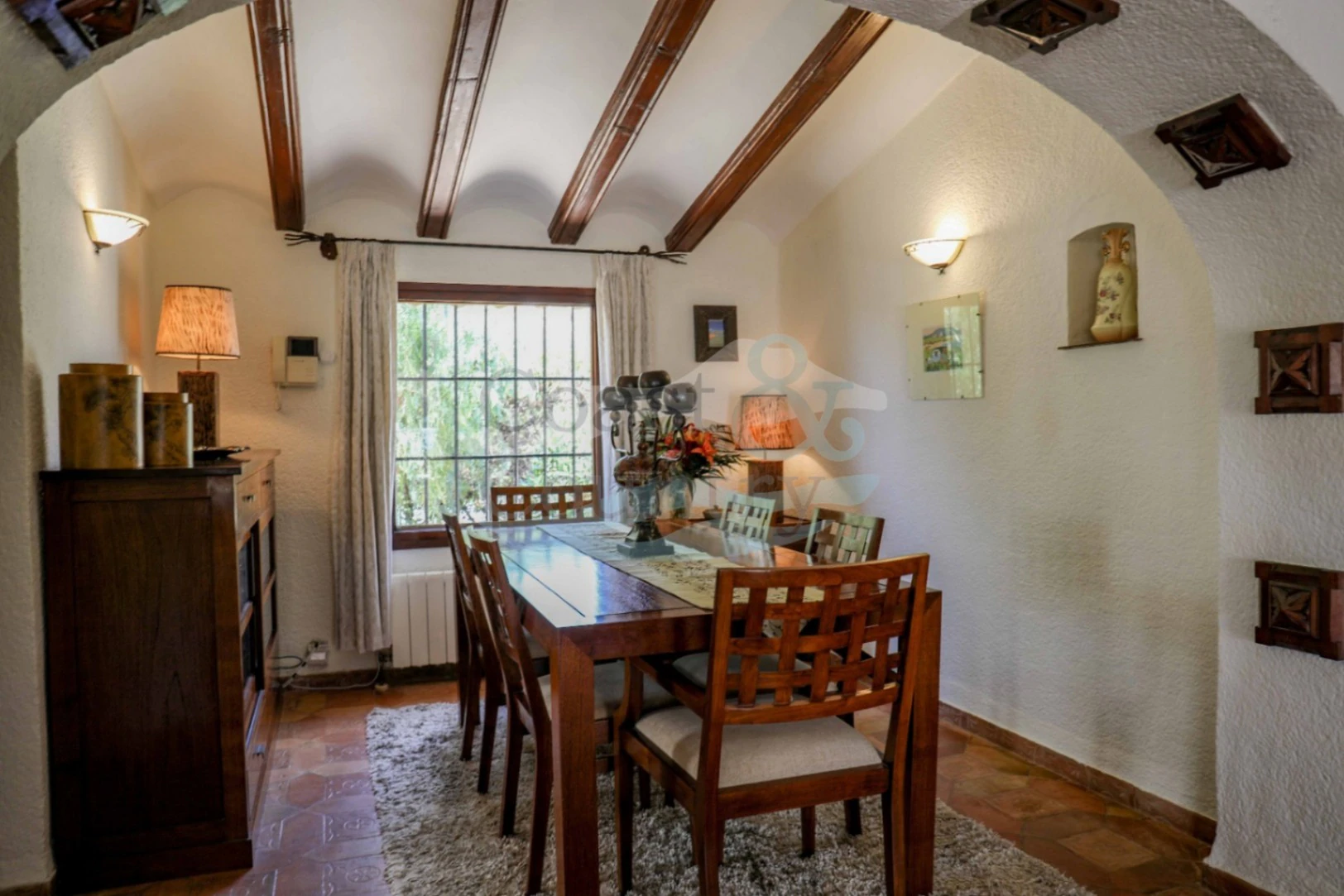 Prachtige villa op Montgo: weids uitzicht en tijdloze elegantie