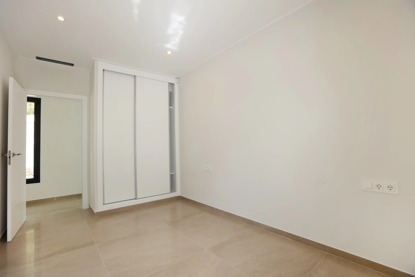 Stunning new build 4 bedroom villa for sale in Benissa.