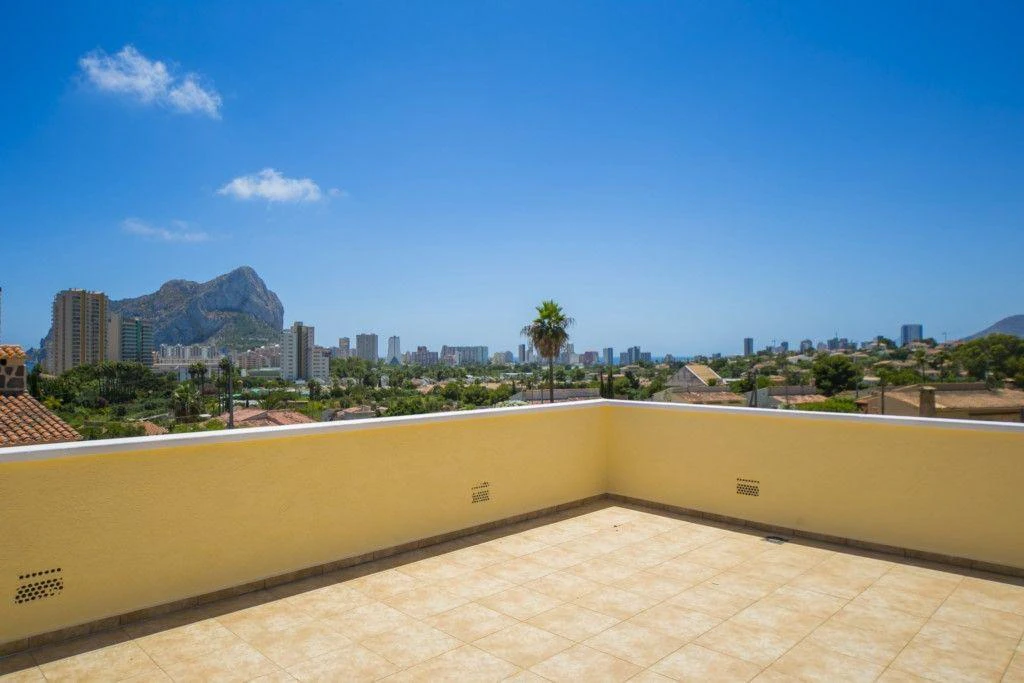 Charming 3-Bedroom Casa with Private Pool in Calpe