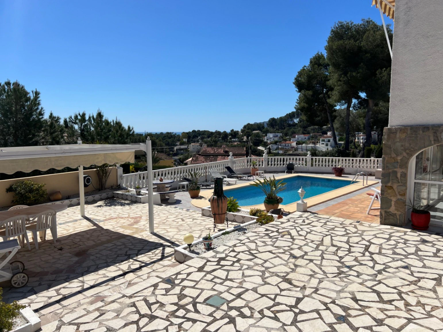 Vente de villa traditionnelle de 4 chambres avec piscine à Benissa