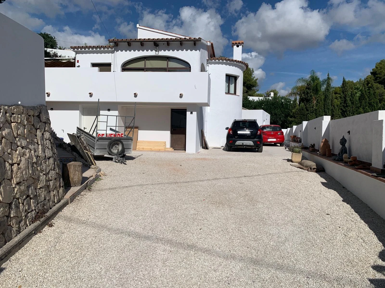 Villa met Twee Onafhankelijke Woningen en Groot Investeringspotentieel