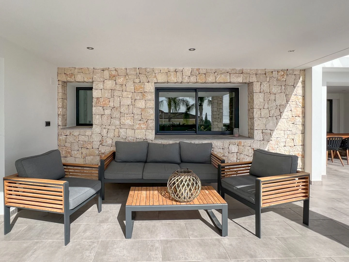 Modern villa for sale with sea view in Moraira