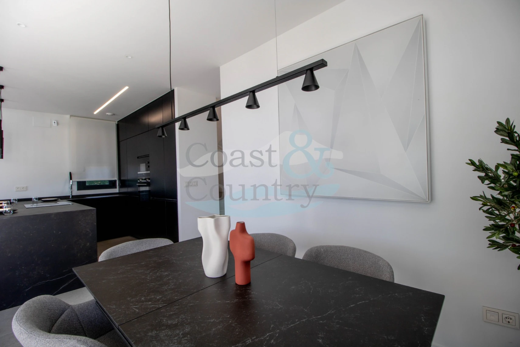 Modern Villa with Pool and Garden in Finestrat