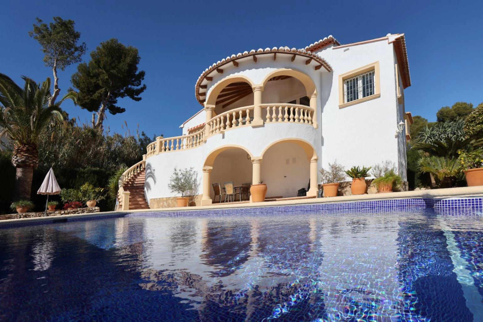 Zweistöckige Villa in Benissa