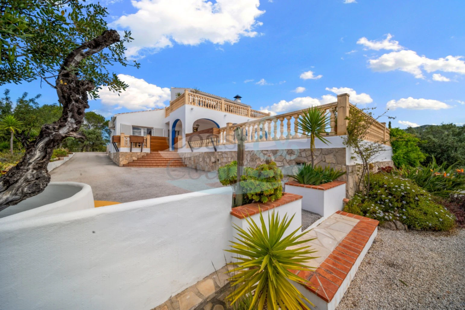 Stunning villa for sale in Murla