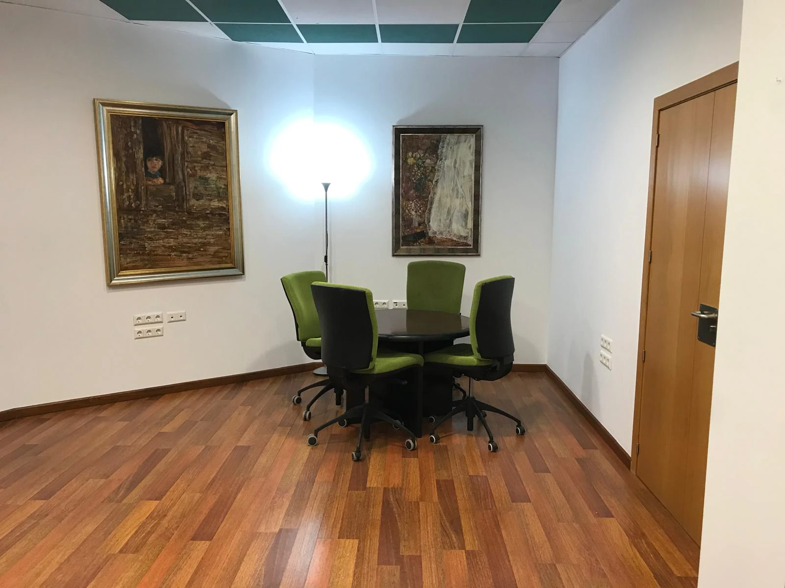 GREAT COMMERCIAL SPACE OPPORTUNITY FOR MULTIPLE USES WITH AN INCREDIBLE LOCATION