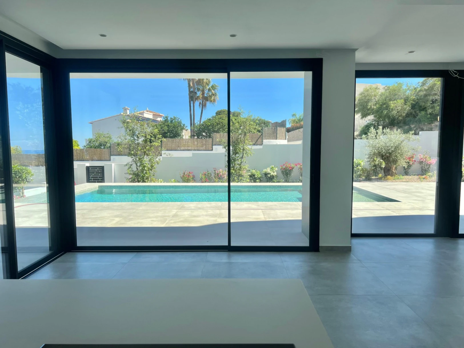 Exclusieve moderne villa te koop in Moraira