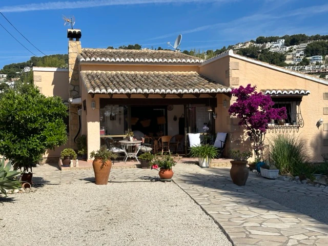 Belle Villa À Moraira