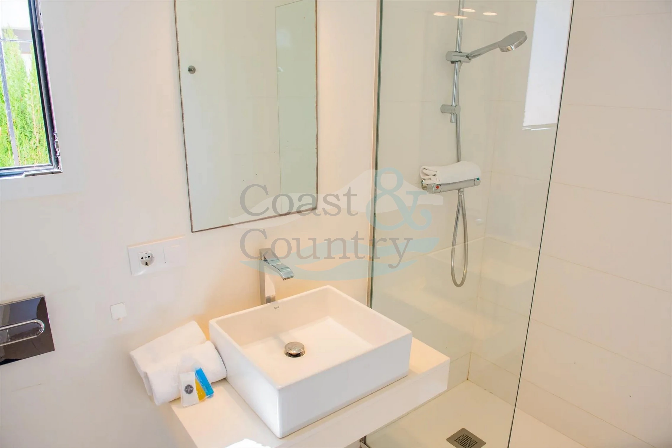 Sea View Villa For Sale in Moraira