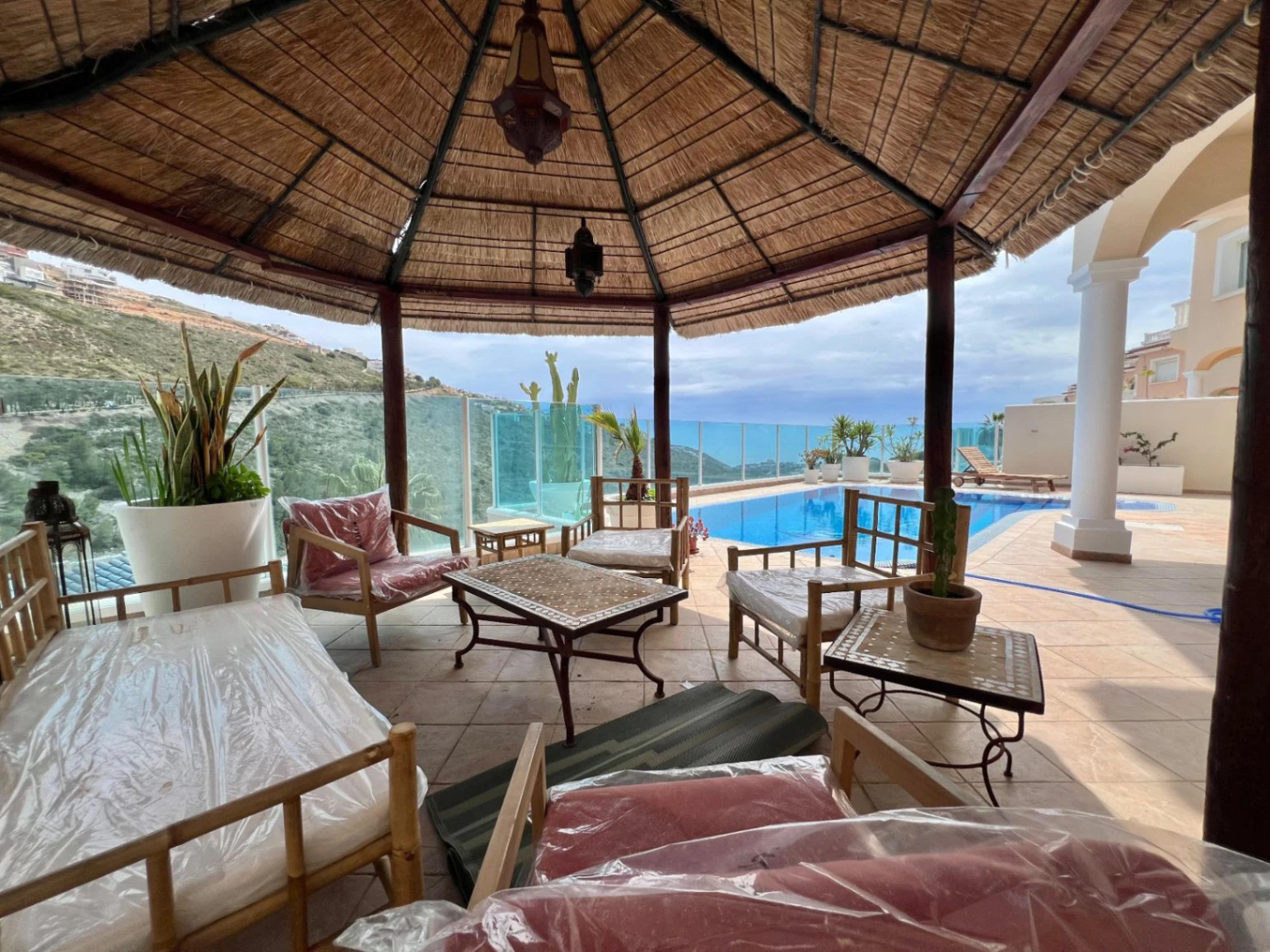 CC1269 - Villa for sale with 4 bedrooms, private pool, and air conditioning.