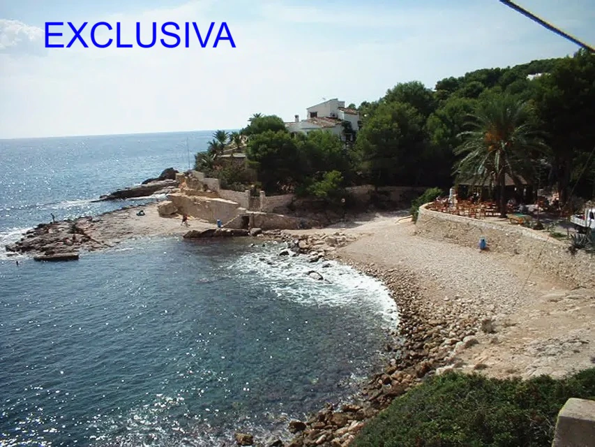 CC1248 - Exclusiva propiedad en primera línea en Moraira