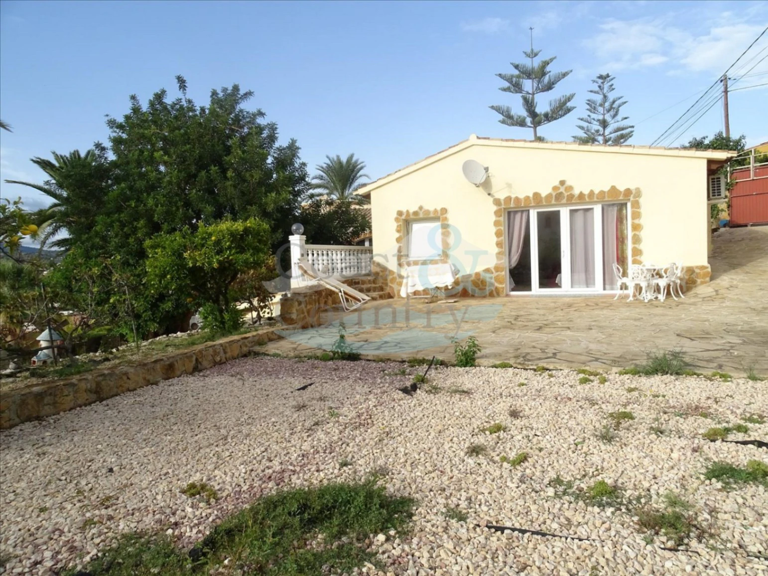 Villa with Independent Apartments and Panoramic Views